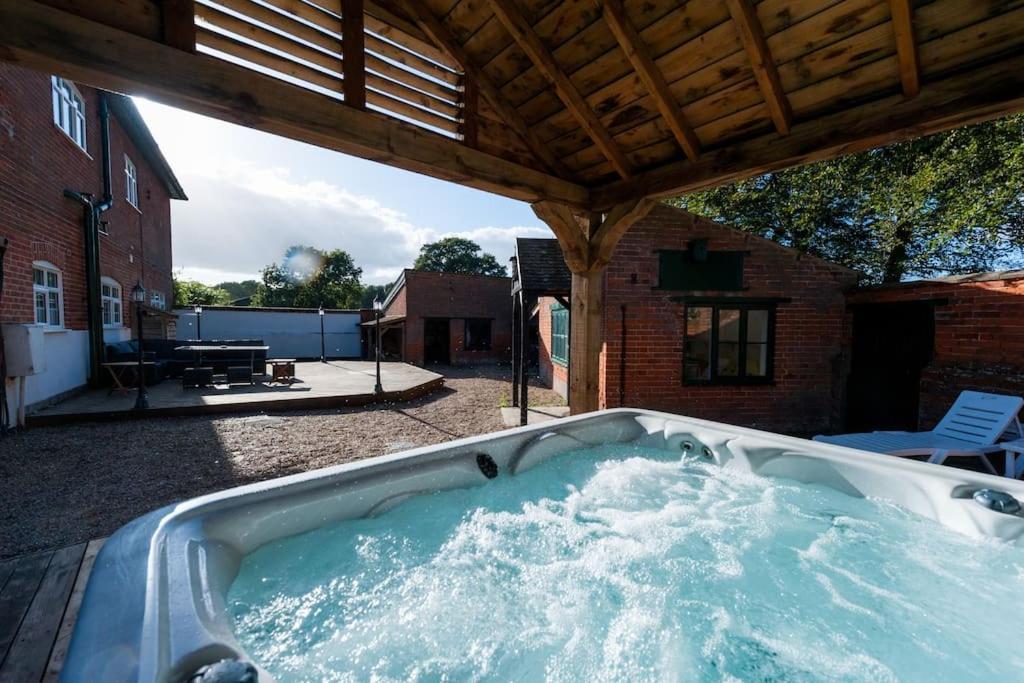 Firs Sleeps 15 Stunning Country House With Hot Tub Sudbourne Екстер'єр фото