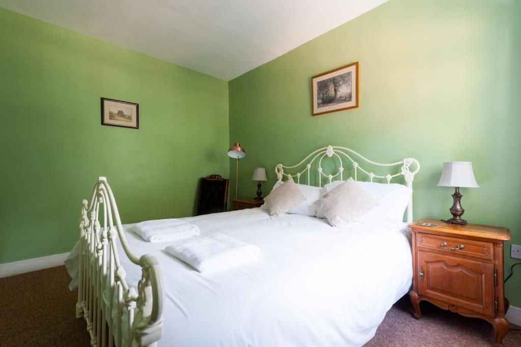 Firs Sleeps 15 Stunning Country House With Hot Tub Sudbourne Екстер'єр фото